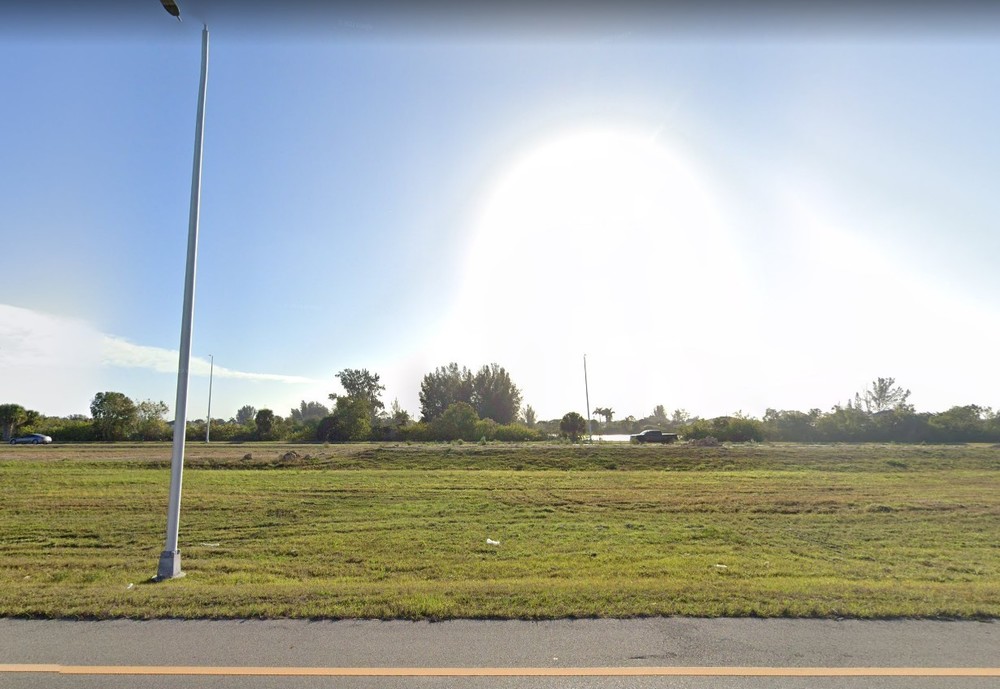 612 Burnt Store Rd N